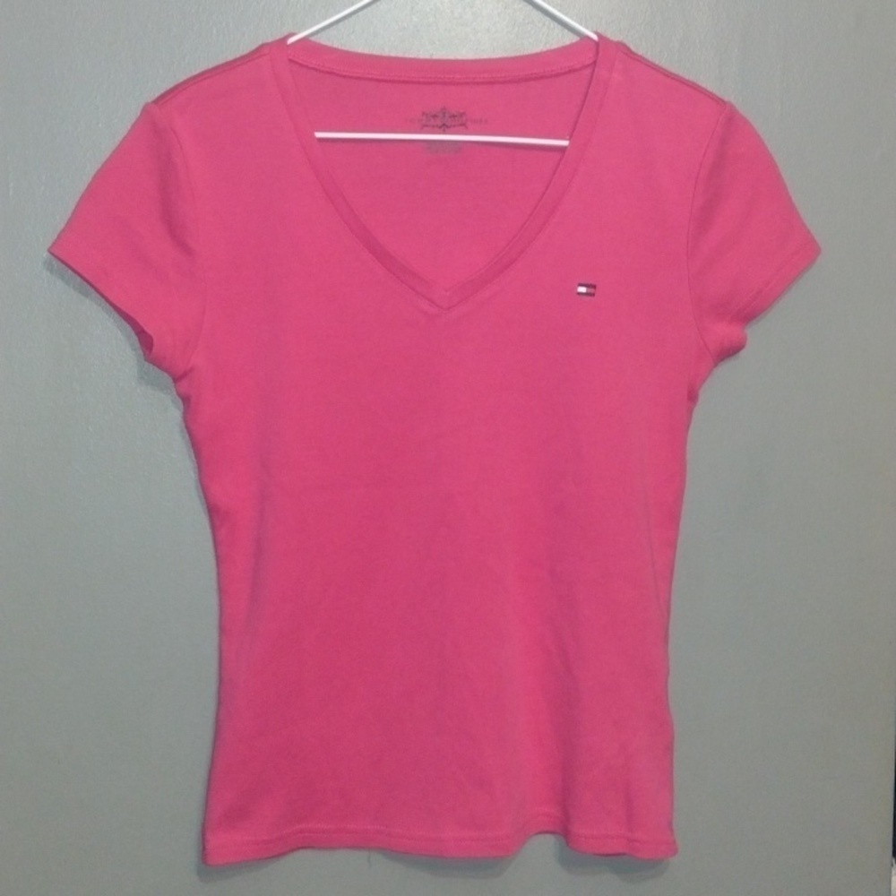 Tommy Hilfiger medium juniors pink vneck  baby tee